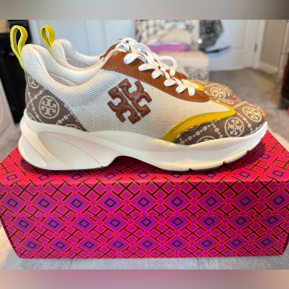 Tory Burch Good Luck Cream and Brown Sneakers with Chunky Silhouette - Picture 3 of 15